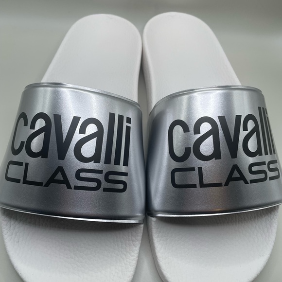 Roberto Cavalli Women's White and Silver Sandals Size:39 - Picture 3 of 5